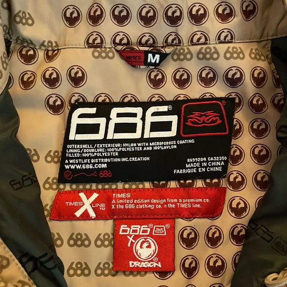 686 x Dragon Limited Edition Snowboarding Jacket - Picture 4 of 5